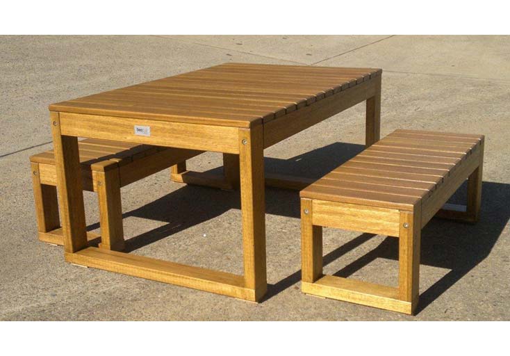 Children's Outdoor Table and Chairs Set Fun and Durable Design Beccali